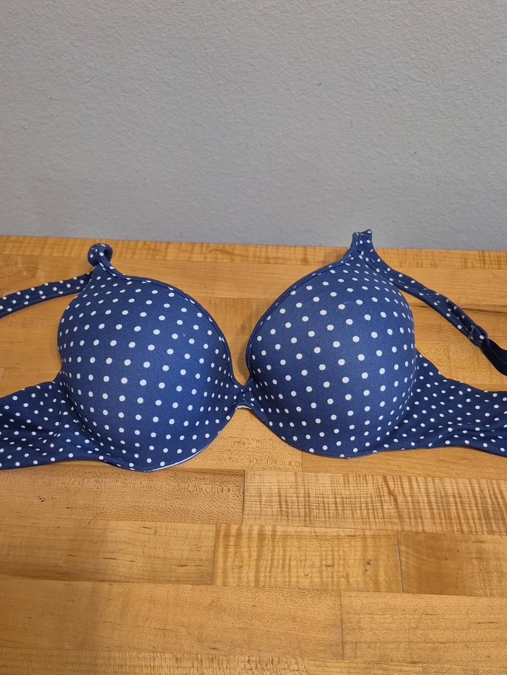 Barely There 34C Blue Polka Dotted Wire Bra